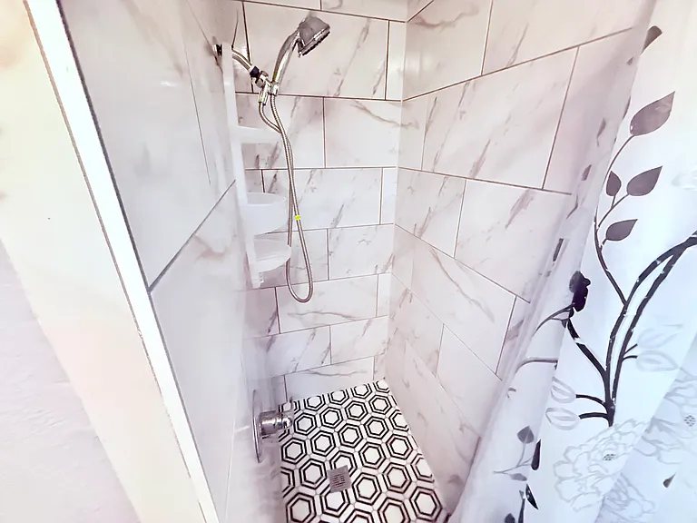 5433 Greenlee St — Photo 3
