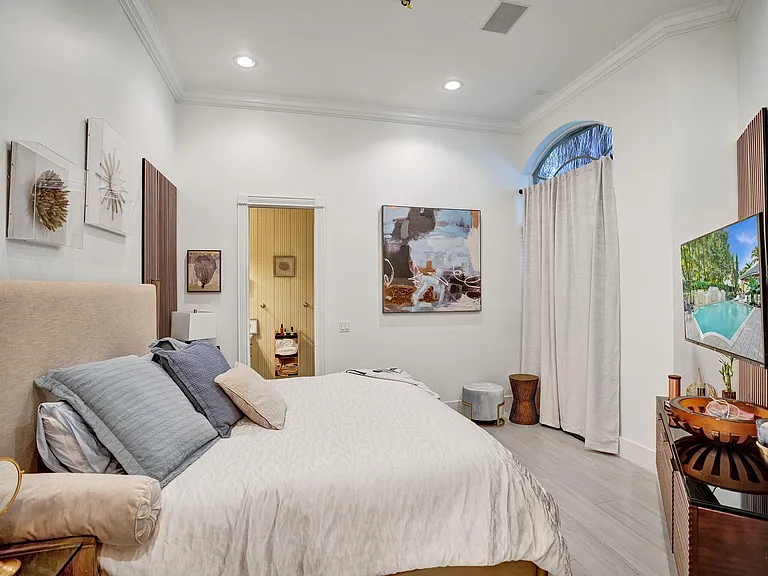 7988 Mandarin Dr — Photo 23