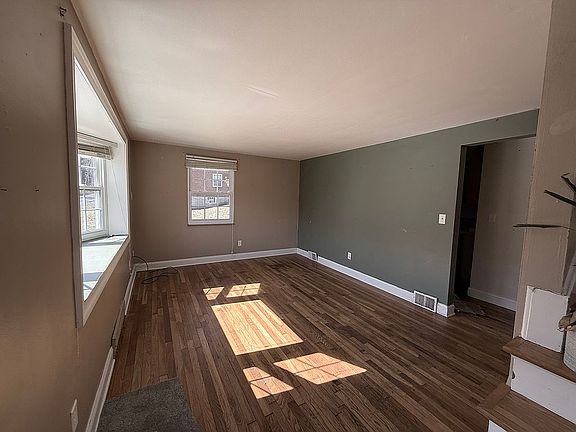 2nd image of 11021 Wren Dr