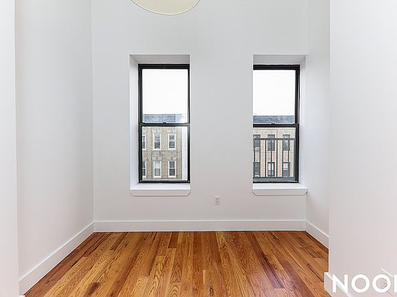 5th image of 308 Jefferson St #4K