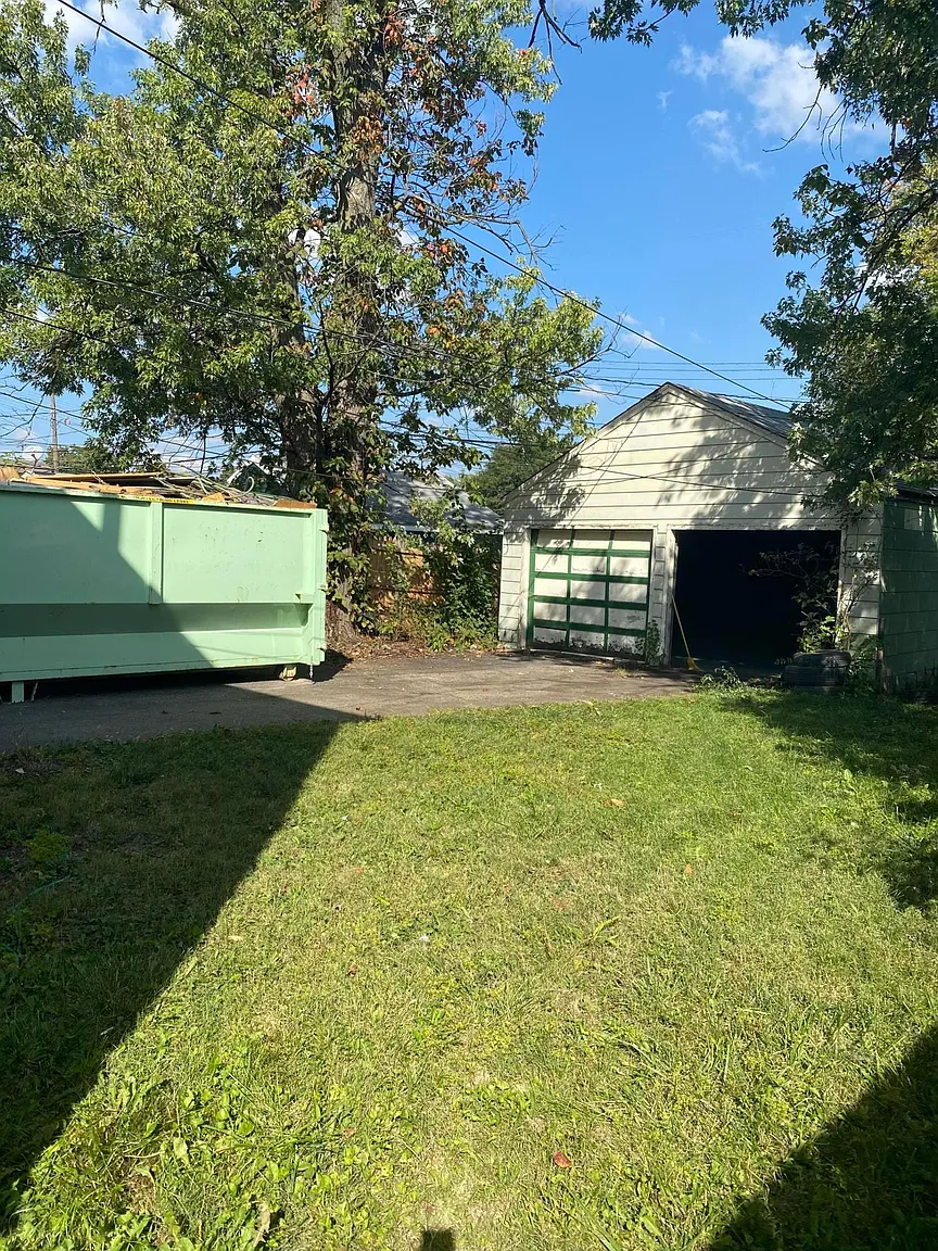 2306 Ontario St photo 1