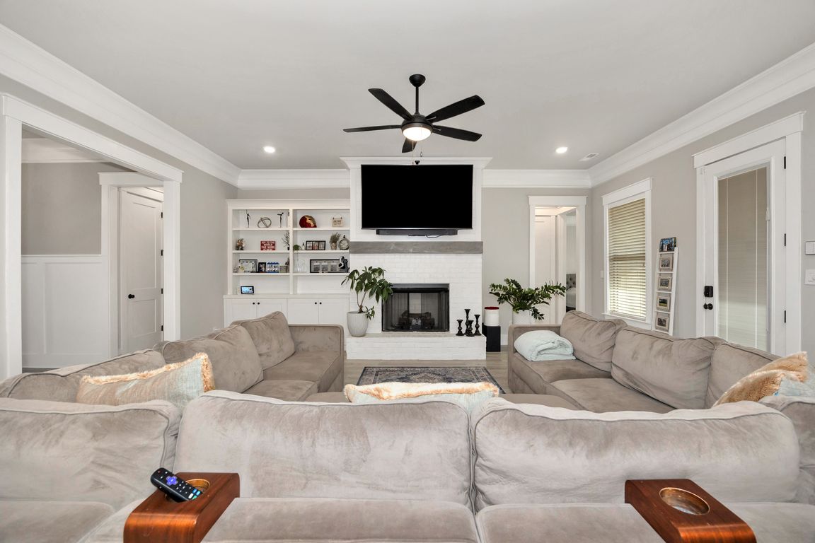 next background image