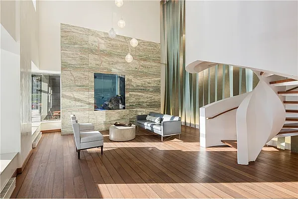 Rented by R New York | media 16