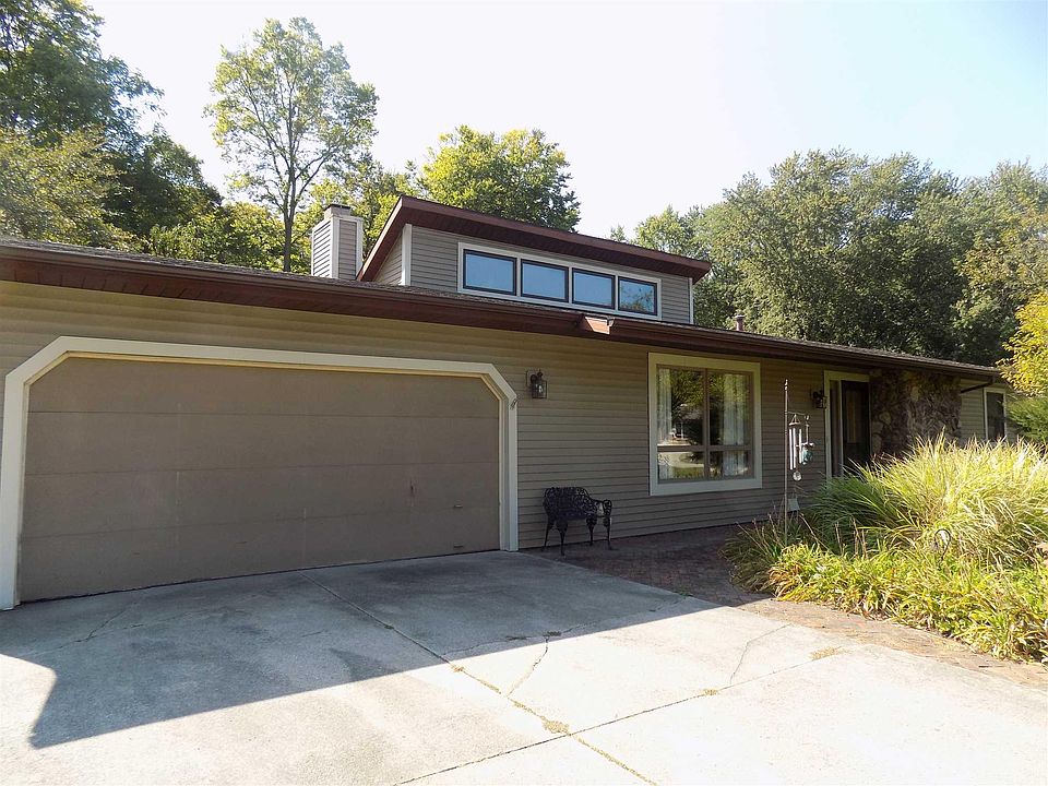 1st image of 58401 Wescott Ln