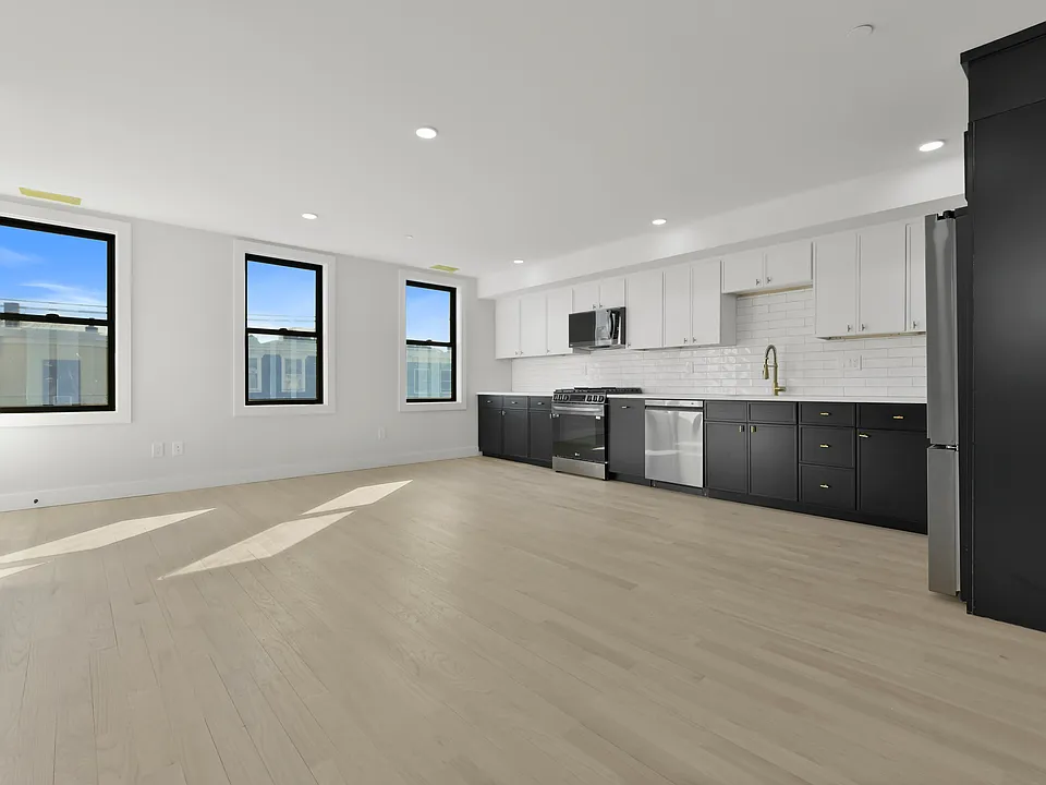 280-282 Sumner St #3