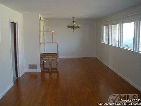 2nd image of 632 Channing Ave