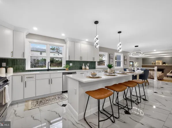 515 Balsam Rd, Cherry Hill, NJ 08003