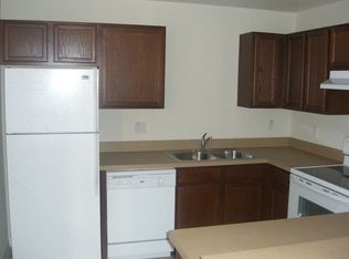 414 Laurie Ln #2, Leesburg, FL 34748