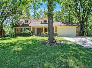 250 Oak Pass Ct, Ballwin, MO 63011