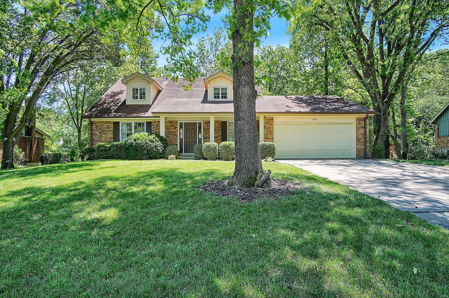 250 Oak Pass Ct photo 1