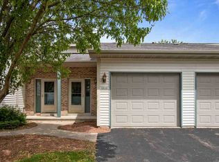 3212 Isaac Ln, Oshkosh, WI 54902