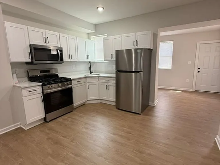 2803 Presbury St — Photo 4