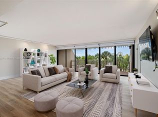 1 Grove Isle Dr #A206, Miami, FL 33133