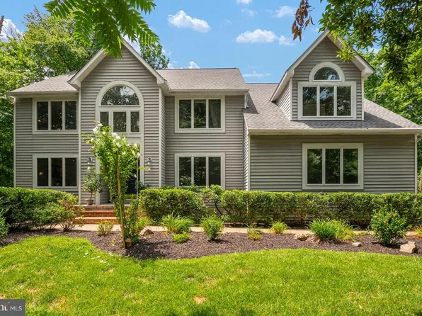 1499 Westcliff Dr, Pasadena, MD 21122