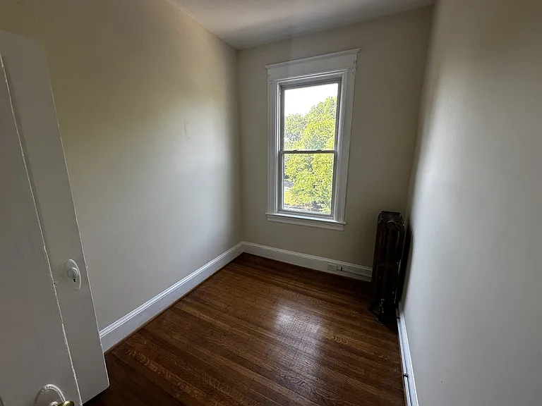 1223 F St NE — Photo 12