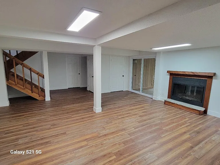 1685 Treetop Ln — Photo 16