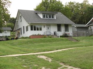 110 N 16th St, Fort Calhoun, NE 68023