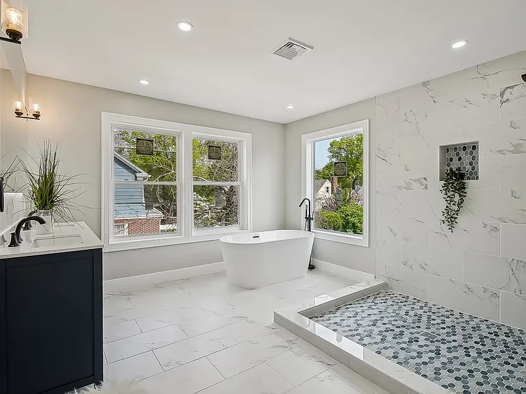 223 Victor St — Photo 30