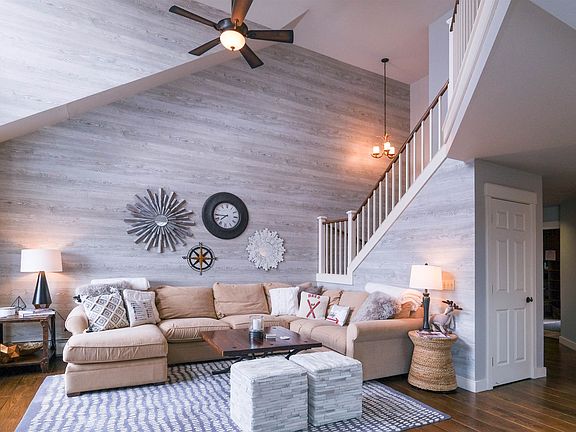 5th image of 257 Solitude Road #N303