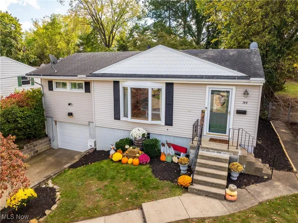 144 E Ralston Ave, Akron, OH 44301
