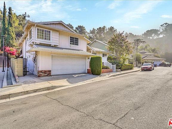 2nd image of 4014 Marchena Dr