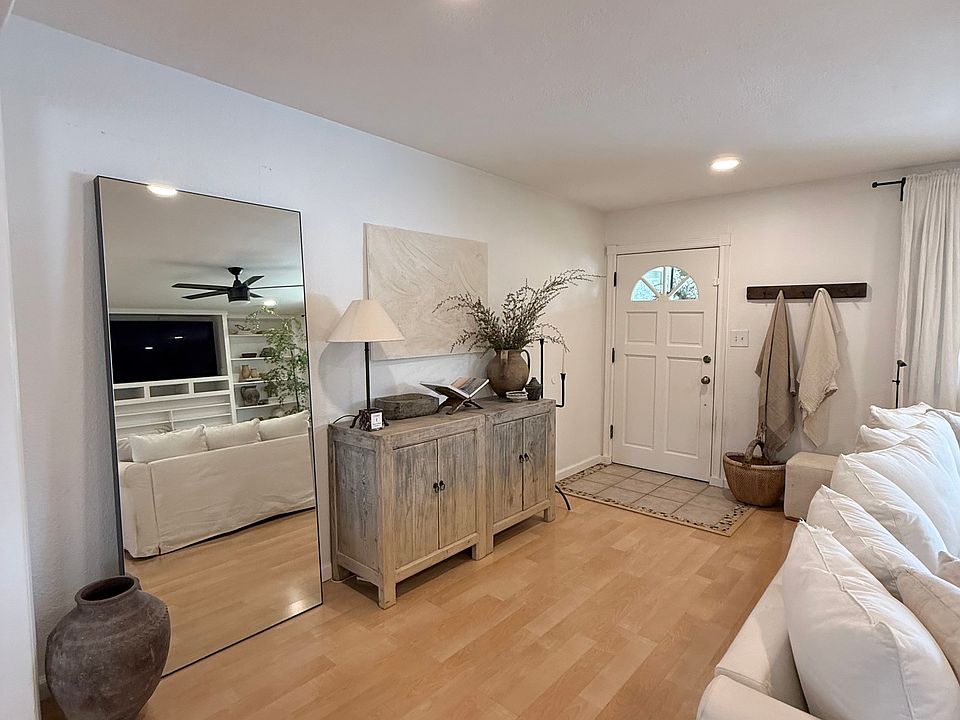 1st image of 2749 Plover St