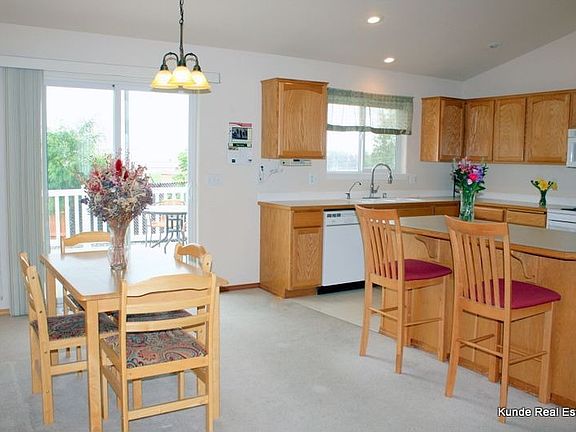Dining room & kitchen