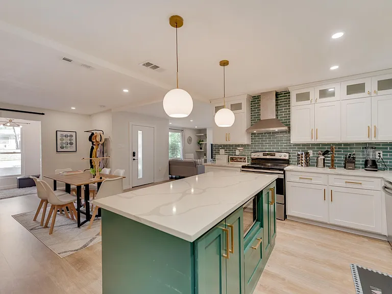 11828 Oberlin Dr — Photo 12