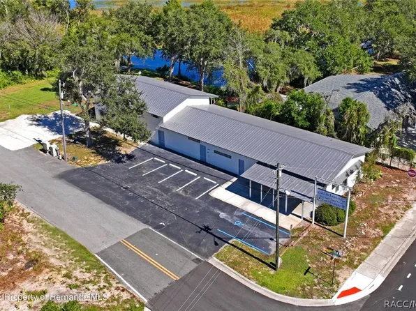 1259 S Elmwood Dr, Inverness, FL 34450