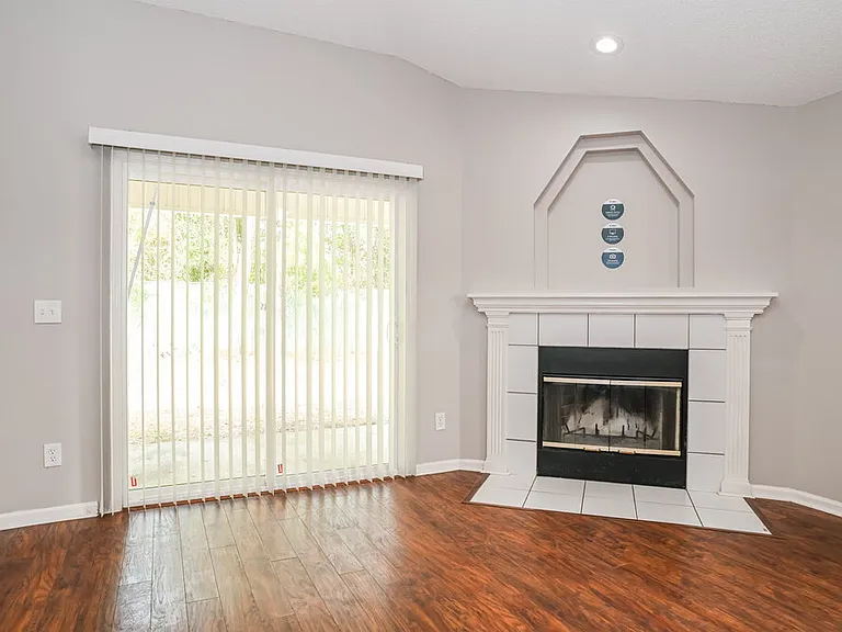 8237 Abbeyfield Dr — Photo 3
