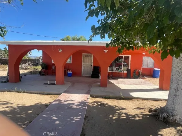 15823 Walnut St, Hesperia, CA 92345