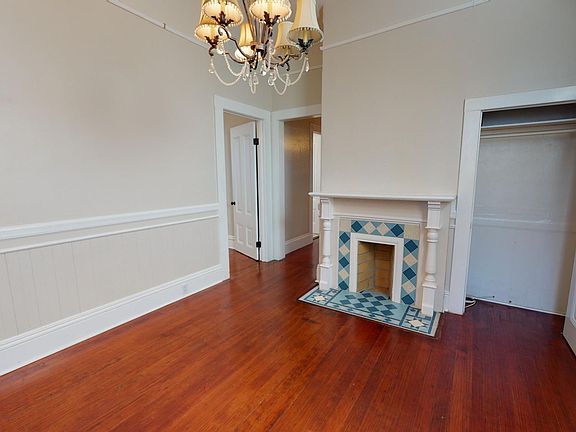 2nd image of 811 Page St #D