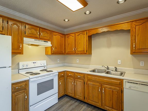 4th image of 4839 Brighton Ln Unit 4841