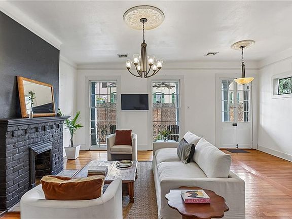 4th image of 1029 Barracks St #3