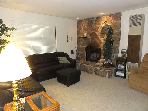 2nd image of 306 Elk Lane