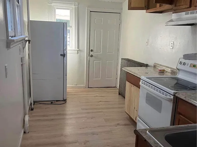 418 N Law St #1 — Photo 3
