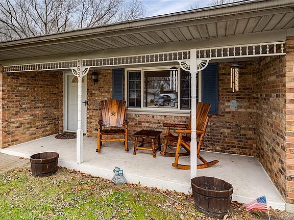 4th image of 169 Sunny Brook Trl