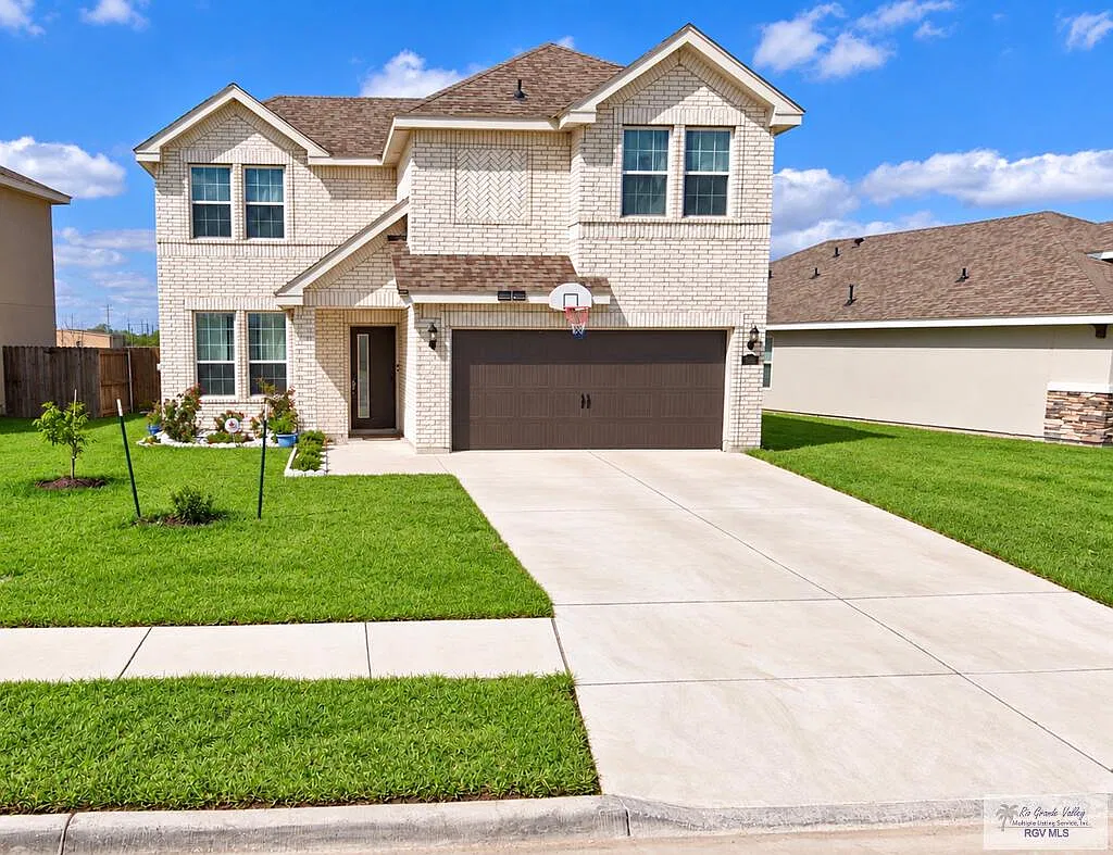 4 bed, 2.5 bath, 1934 sqft, $2,500 — Photo 1