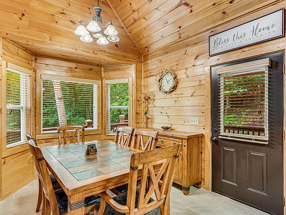 4th image of 1122 Beaver Lake Dr #2-5426
