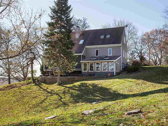 3rd image of 13 Westwood Dr