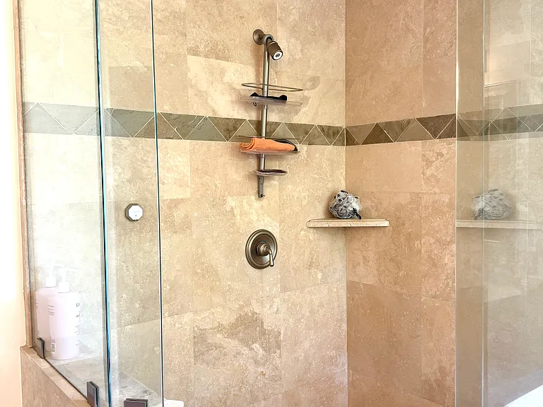 7492 Susans Cir — Photo 24