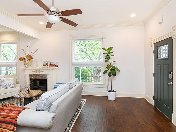 3rd image of 1502 Woodlawn Ave