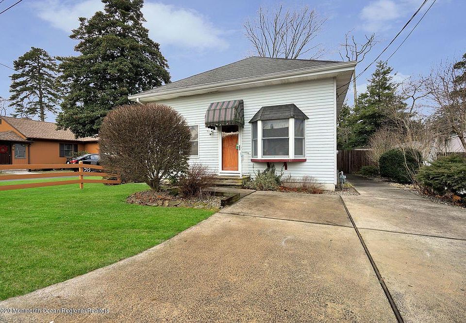 1st image of 76 11th St