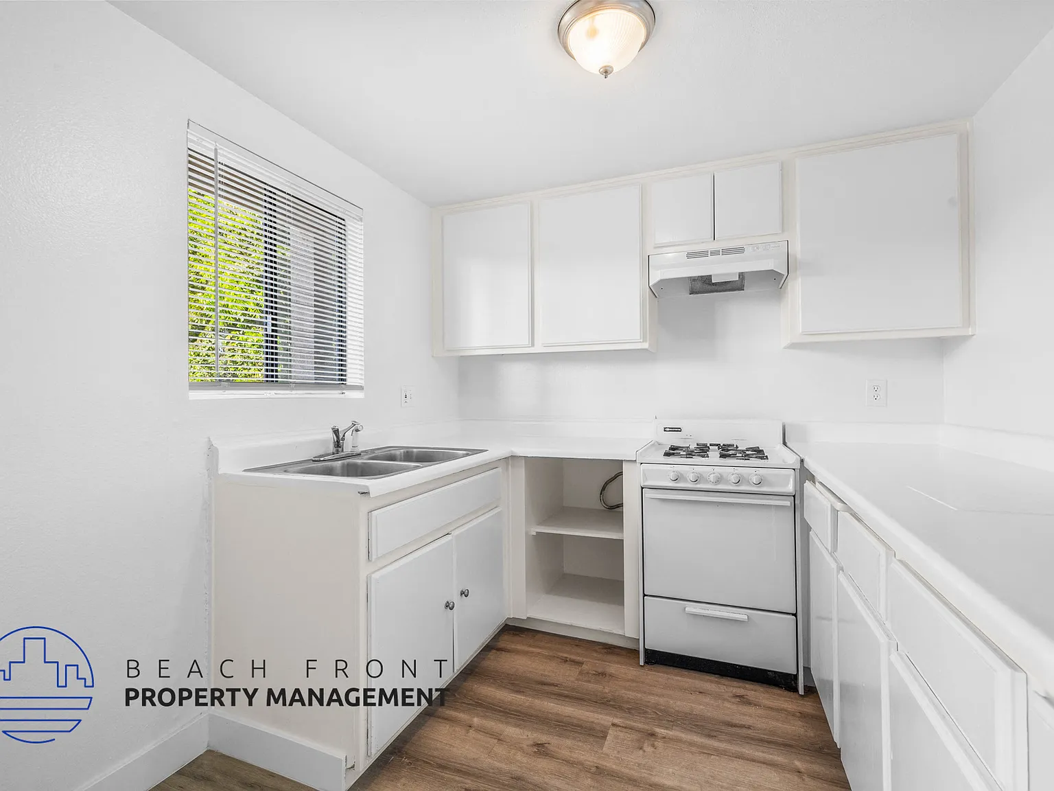 2315 Earl Avenue — Photo 1