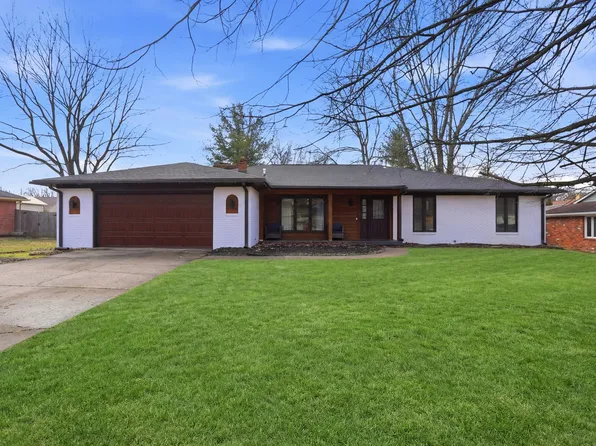 891 Sleepy Hollow Pl, Greenwood, IN 46142