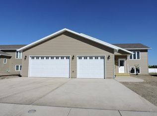 3534 Lyons Ave, Dickinson, ND 58601