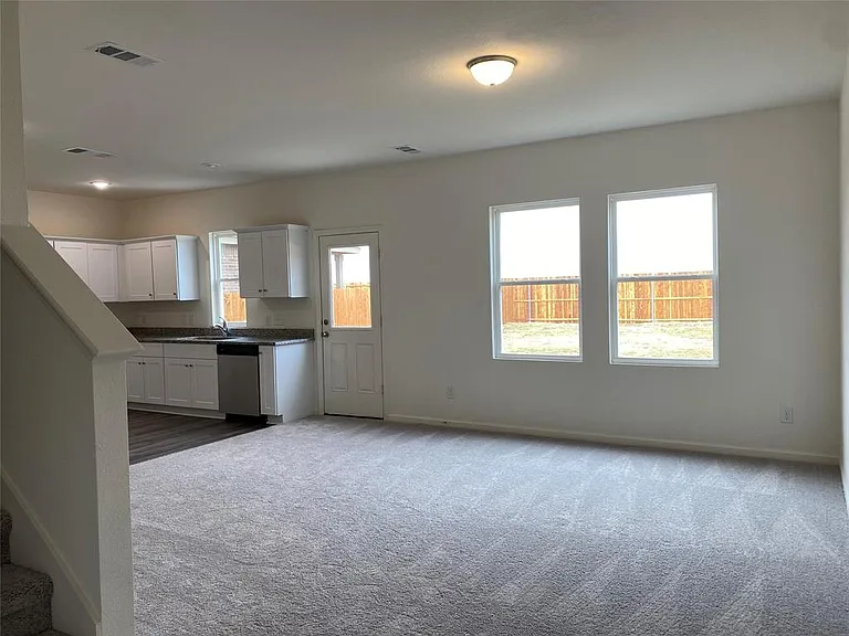 6220 Old Bridge Way — Photo 7
