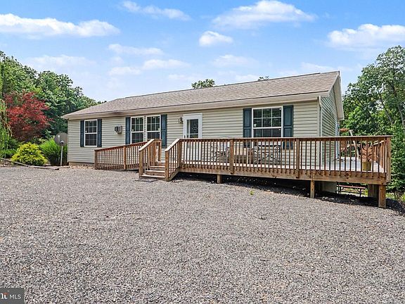 2nd image of 327 Mohr Rd