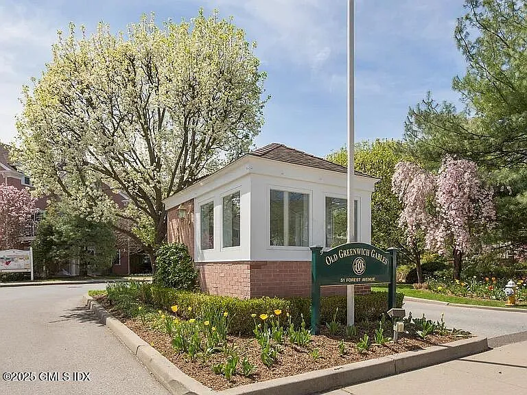 51 Forest Ave #61 — Photo 17