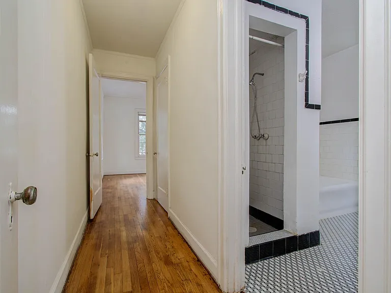1428 Wentworth St #1 — Photo 14